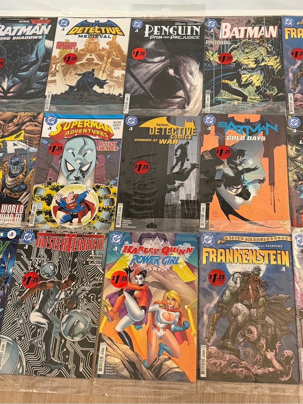Assorted DC Comics Single Issue Lot - Batman, Superman, Harley Quinn & More